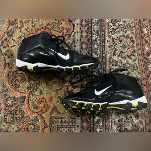 FINAL PRICe Nike Sports Cleats